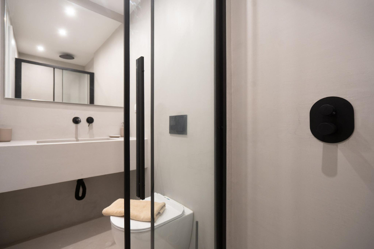 2, LIV - Deluxe 2BD Apartment in Athens, Attica