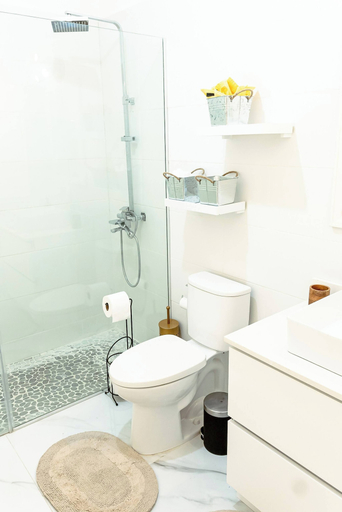 Bathroom 5, Summer Escape-2br Apt-pool-7 Min Airport-pool