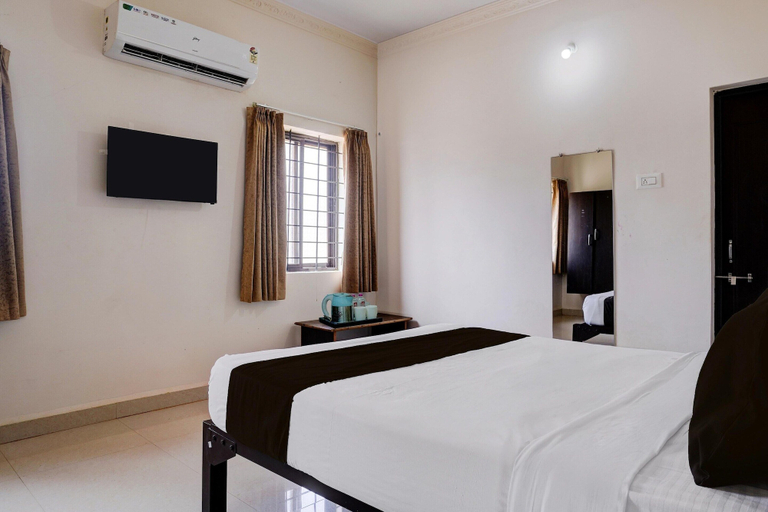 Room 4, Super Collection O Sunset Point PB Road, Dharwad