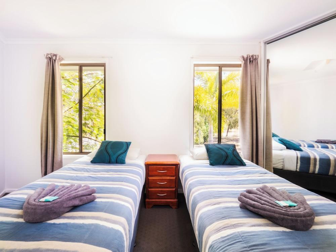 Bedroom 3, Boyne Island Motel and Villas, Calliope - Pt A