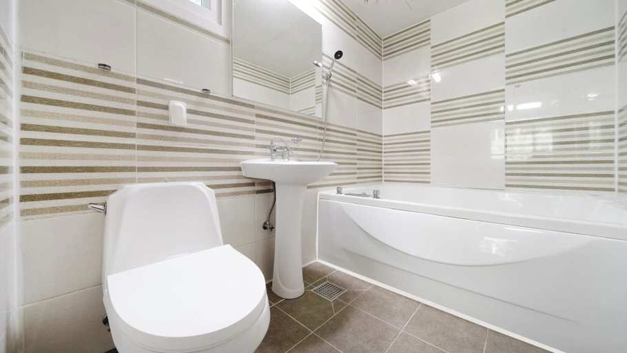 Bathroom 4, Hongcheon Stoneisland Pension, Chuncheon