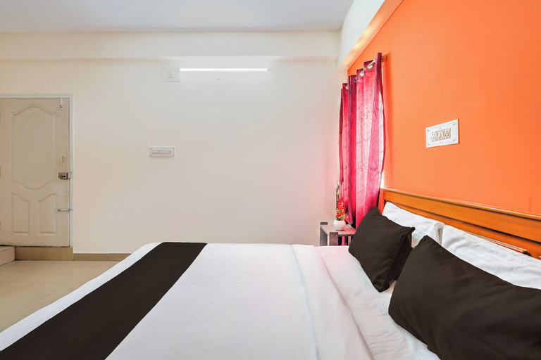 Room 4, Collection O Niladri Road, Bangalore