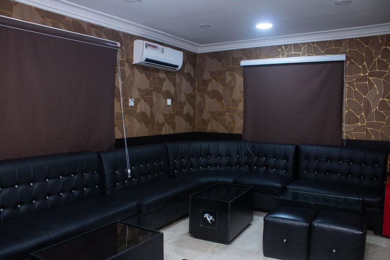 Others, Mayors & Diplomats Suites Opebi, Kosofe