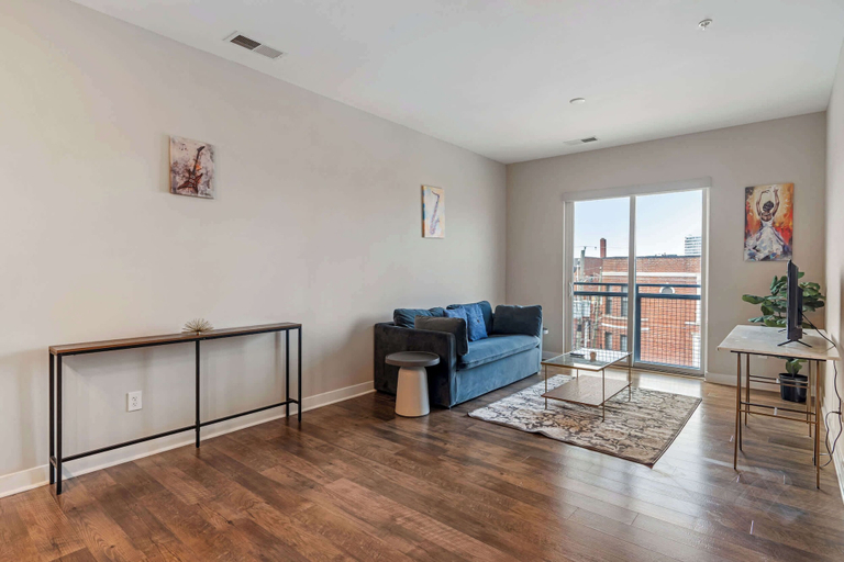 Living area 4, CozySuites - Penrose, Marion