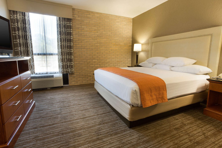 Bedroom 3, Drury Inn & Suites Austin North, Travis