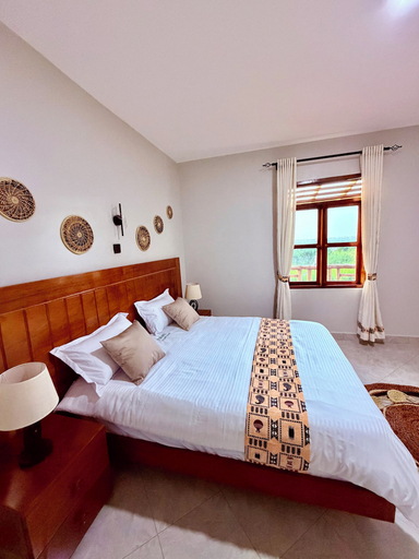 Room 2, Ewafe Safari Lodge, Bujenje