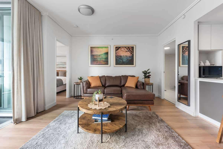 Interior 4, Hot in the City! 2bed/2bath/2car/study/pool/views, Brisbane