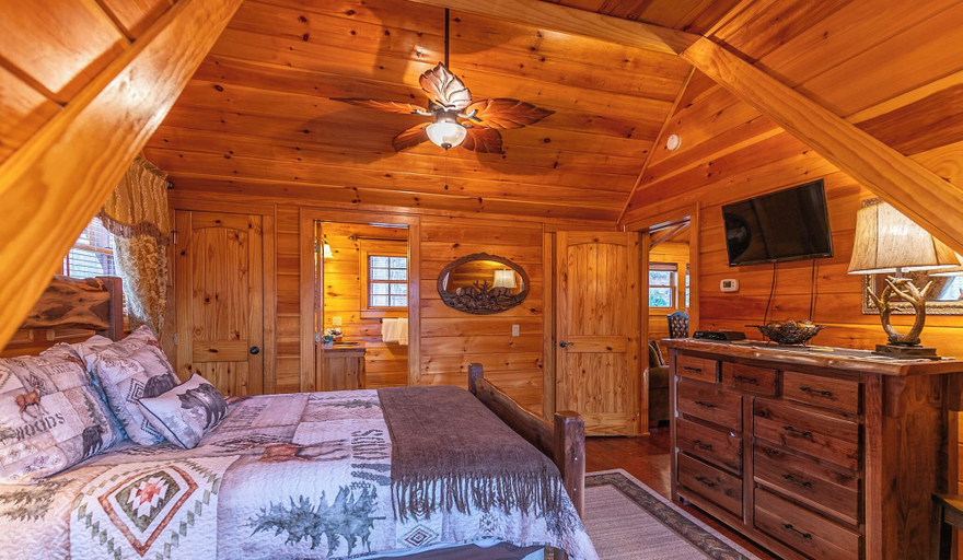 Interior 4, 4BR Running Waters Lodge at Eagles Nest, Avery