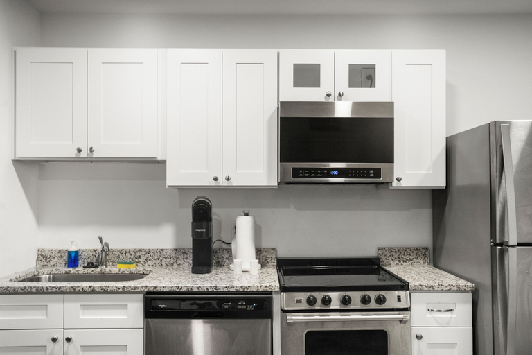 Private kitchen 2, CozySuites - William, Allegheny