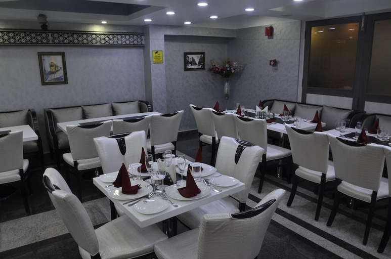 Food & Drinks 5, Hotel Sudesh Tower, Kolkata