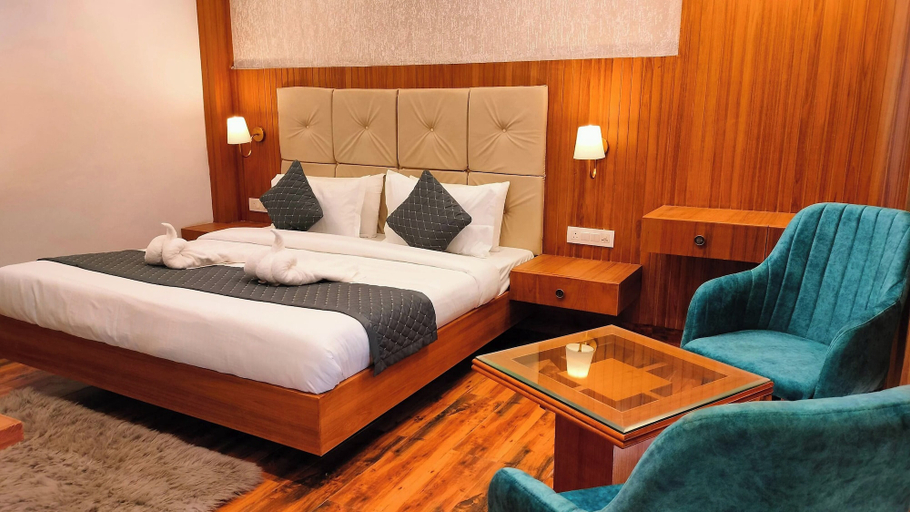 Room 2, The Palm Aryan Mussoorie 5min Mall Road, Dehradun