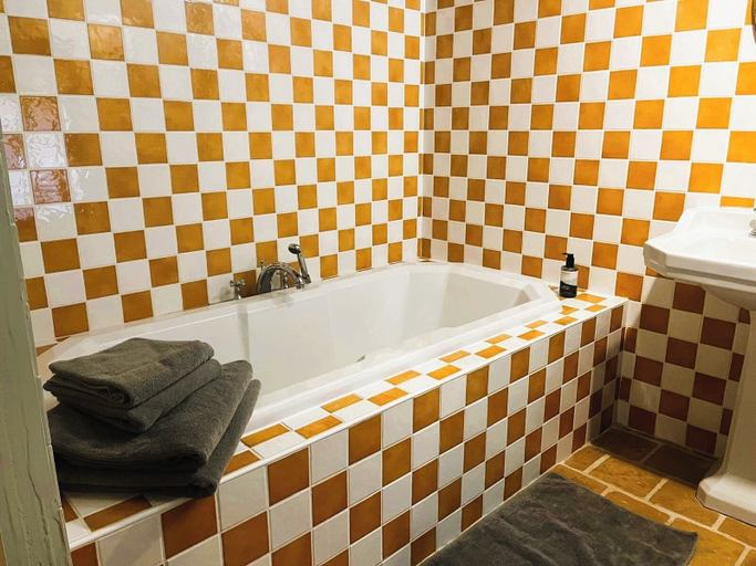 Bathroom 3, Logis Hôtel Le Boudoir, Dordogne