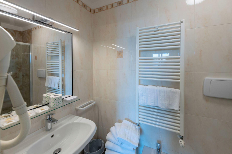 Bathroom 4, Hotel Ambasciata, Venezia
