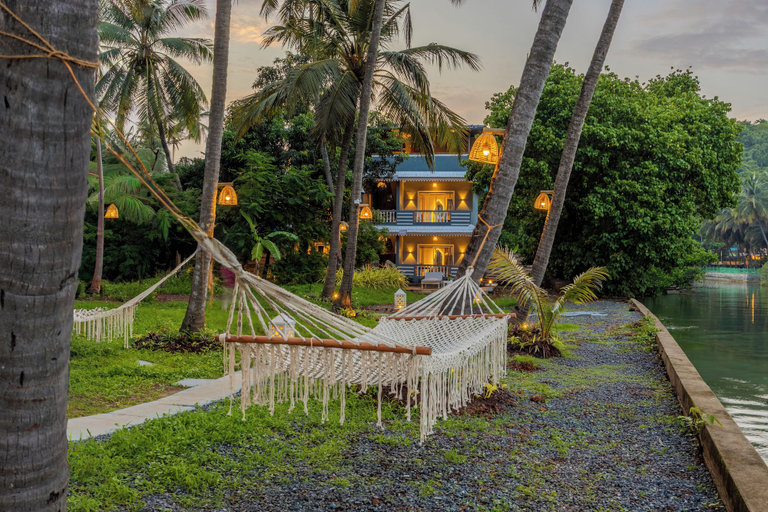 Property grounds 3, ELIVAAS Peace & Calm Room with Balcony, North Goa