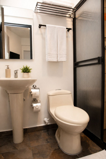 Bathroom 5, Hotel Provenza Garden, Medellín