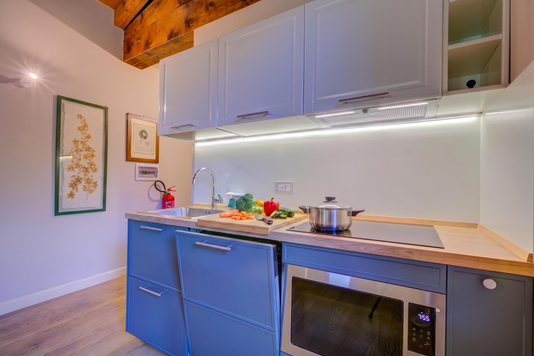 Private kitchen 3, Paul Spacious Central Apart & Garage, Brescia