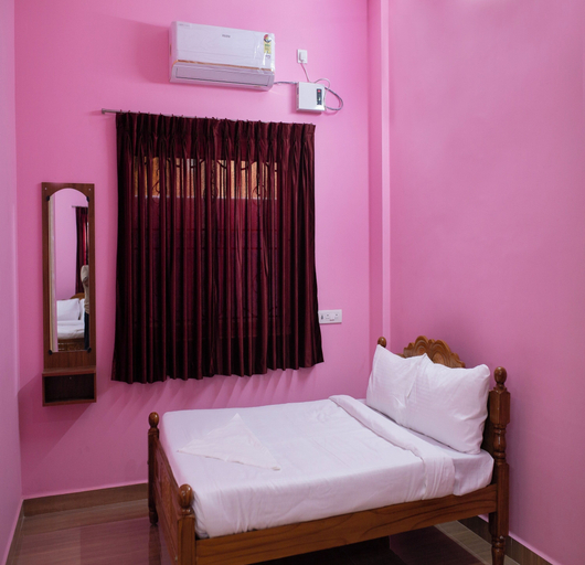 Room 2, Sri Siva Shankara Inn, Tiruvannamalai