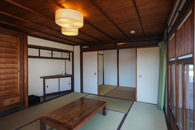 Bedroom 2, Moons Cafe Vacation Rental, Onomichi