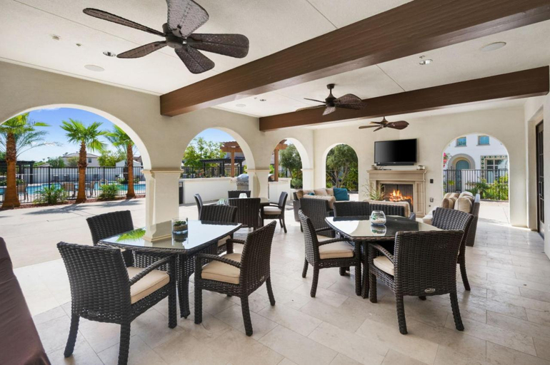 Food & Drinks, PGA West (STADIUM course!)WALK to ERNIES!Brand new, Riverside