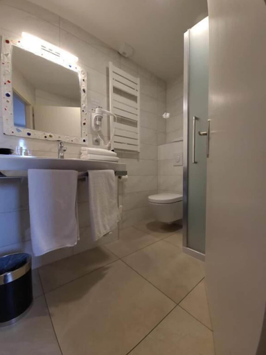 Bathroom 5, Auberge Ramstein, Bas-Rhin
