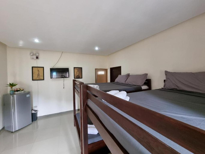 Bedroom 2, Libertyland Waterpark Resort, Mabalacat