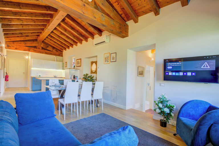 Living area, Paul Spacious Central Apart & Garage, Brescia