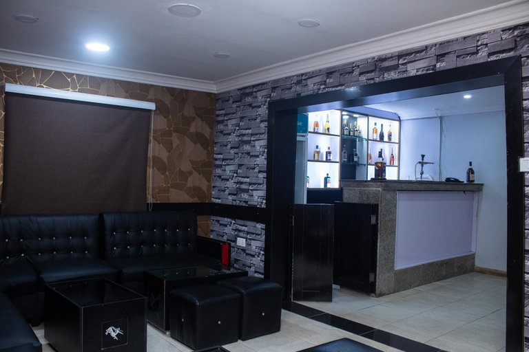 Others 5, Mayors & Diplomats Suites Opebi, Kosofe