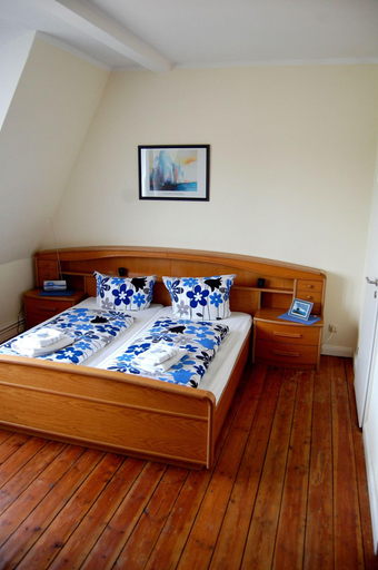 Bedroom 3, The Avalon Hotel, Schwerin