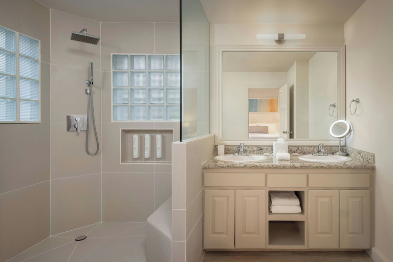 Bathroom 5, Alaia Belize, Autograph Collection