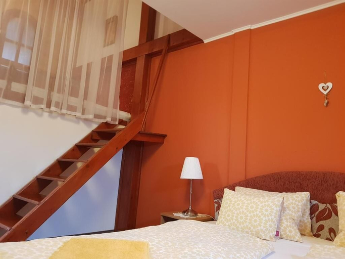 Room 5, Duna Panzió, Győr