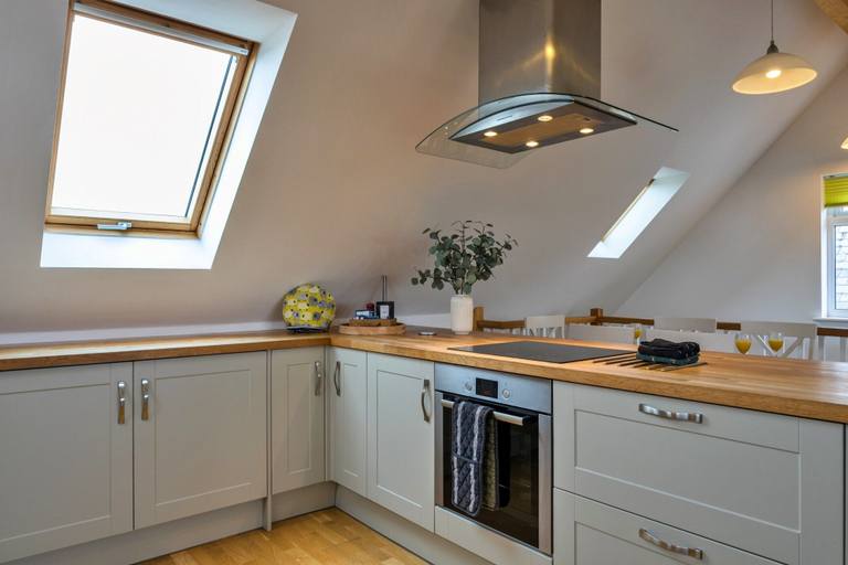 Private kitchen 2, Stunning Broad Haven Beach House, Cornwall