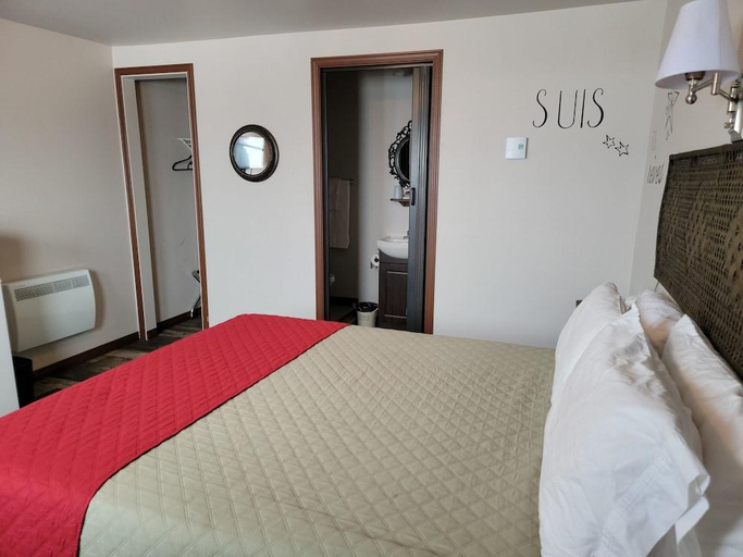 Bedroom 4, Motel Au Bord de l'eau, Rimouski-Neigette