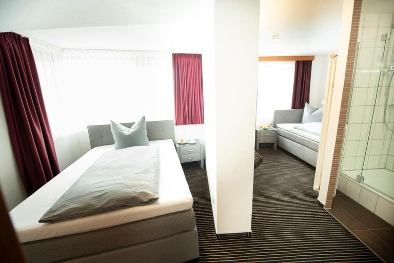 Bedroom 4, Stadthotel Giengen & Restaurant, Heidenheim