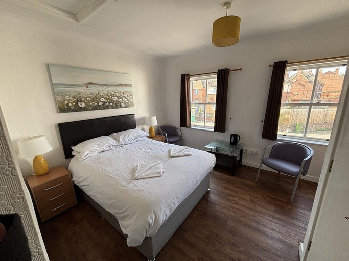 Bedroom 2, Ipswich Inn, Suffolk
