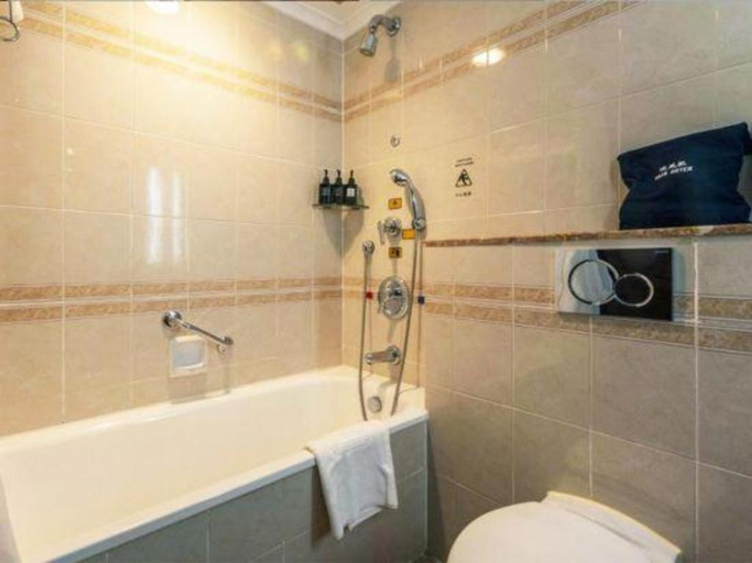 Bathroom 3, Grand Skylight Hotel Royal, Beijing