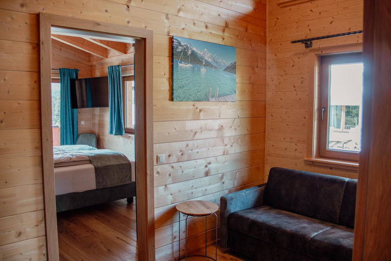 Bedroom 2, Schickster Sky Lodge und Chalet Rossi, Innsbruck Land