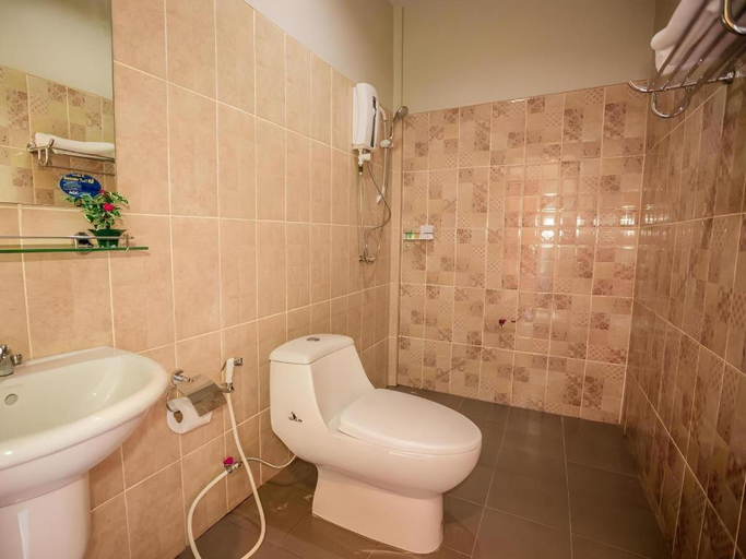 Bathroom, Baan Pran Boutique Resort, Pran Buri