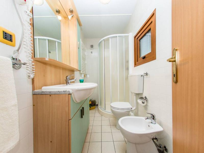 Bathroom 3, Club del Sole Rivaverde Easy Camping Village, Ravenna