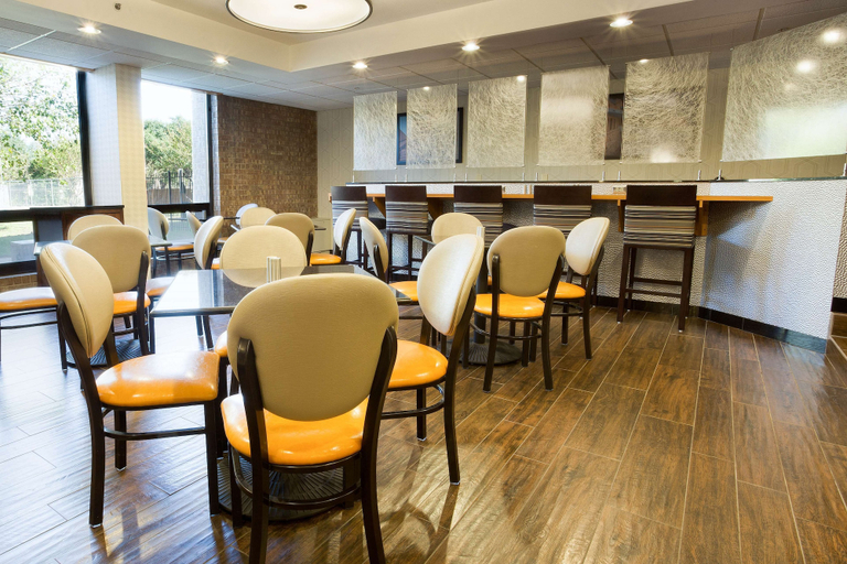 Food & Drinks 5, Drury Inn & Suites Austin North, Travis