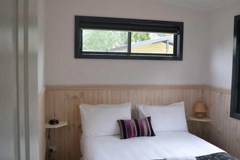 Bedroom 3, Sun Country Lifestyle Park, Corowa