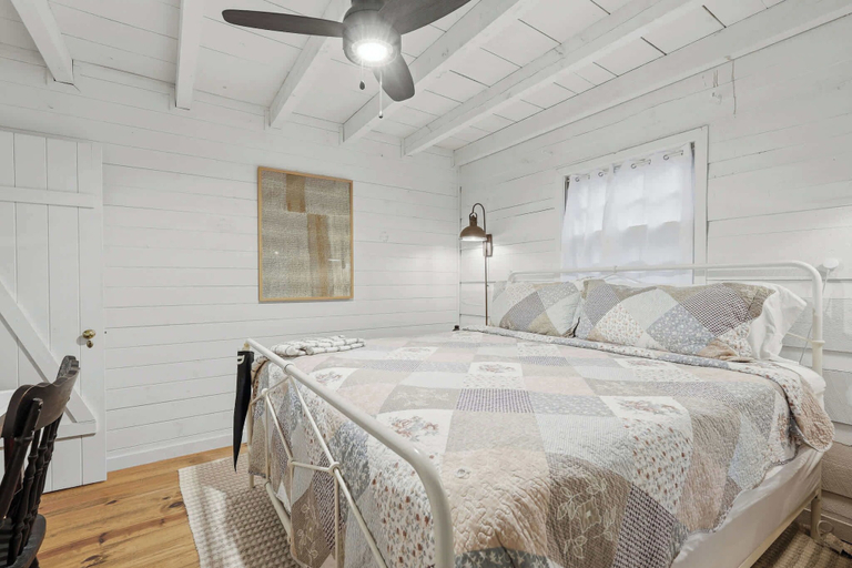 Room 4, Peace of Aska - Hot Tub, Fannin