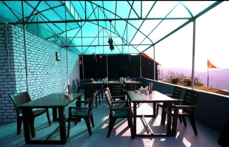 Outdoor dining 5, Prince Campsite, Solan
