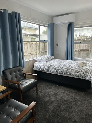 Bedroom, Avon Apartments, Hamilton