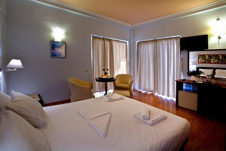 Bedroom 2, Grand Olympic Hotel Loutraki, Peloponnese