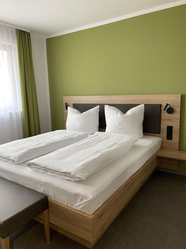 Bedroom 4, Weingut Bugner Meizelhof, Mainz-Bingen