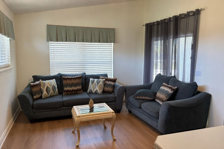 Living area 4, 3BR Pool Home in Kissimmee Sleeps 6, Osceola