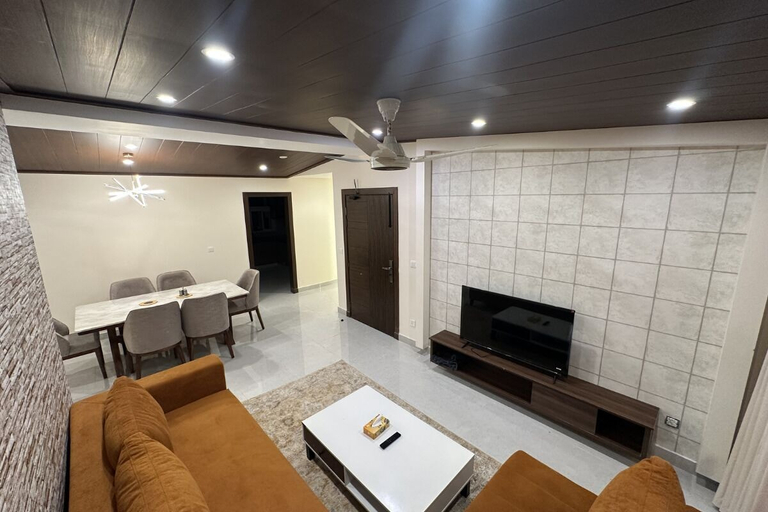 Living area 3, Mountain View Apartment Murree Sleeps 6, Hazara