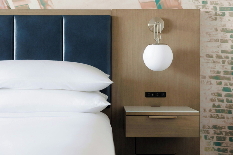 Bedroom 2, Baltimore Marriott Inner Harbor at Camden Yards, Baltimore