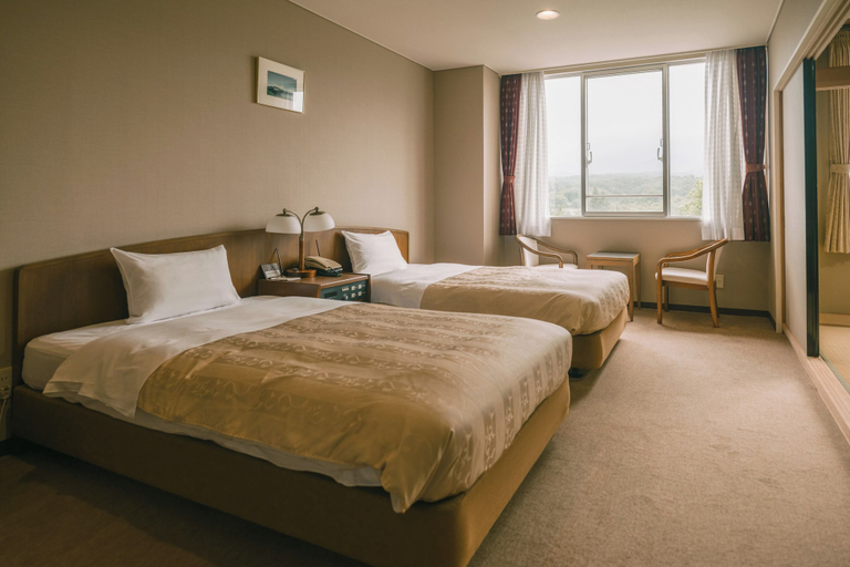 Bedroom 2, Myoko Sunshine Hotel, Jōetsu