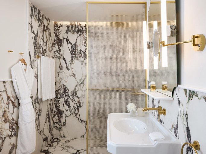 Bathroom 3, ATHENA Pallas, Attica